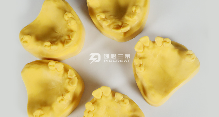 光固化3D打印机给义齿加工行业带来了什么？